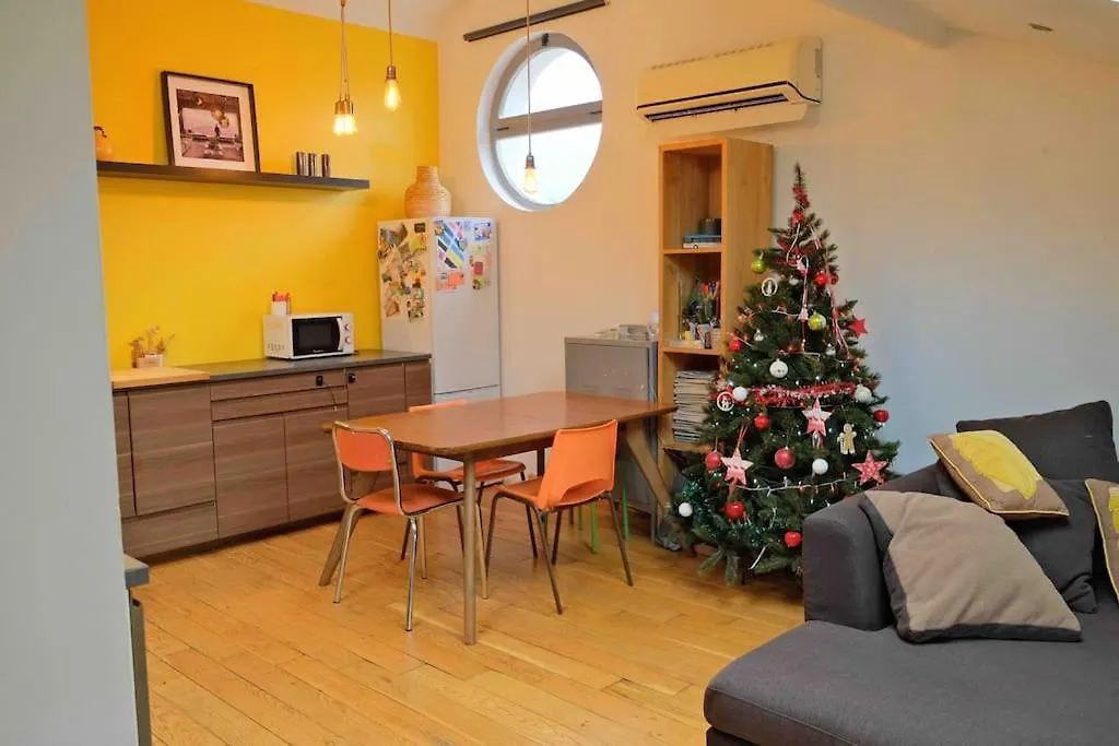 Apartment Grand Appartement T2 Au Calme Avec Place De Parking Privative Aix-en-Provence