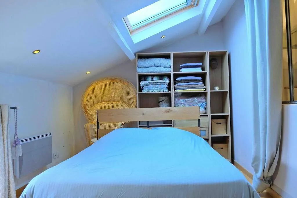Grand Appartement T2 Au Calme Avec Place De Parking Privative Aix-en-Provence France