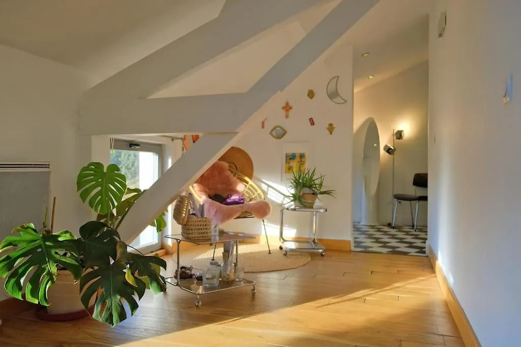 Grand Appartement T2 Au Calme Avec Place De Parking Privative Aix-en-Provence 0*,